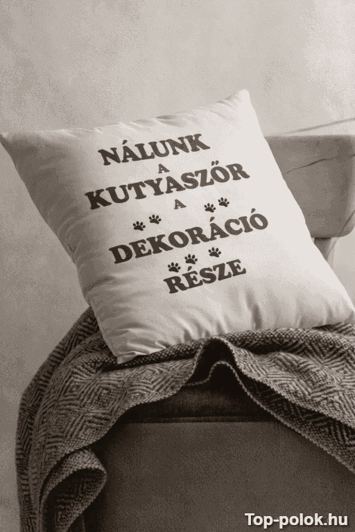 Vicces párna kutyaszőr dekoráció