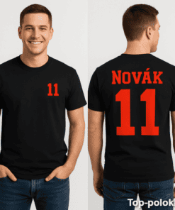 11-es számú magyar futball mez, játékosnév Novák, sportos és stílusos megjelenés.