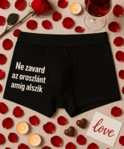 Csokoládé szív és romantikus hangulat, szerelmes ajándék ötlet.