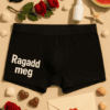 Napszemüveg, fürdőruha alsó, szív alakú dekorációk, vízmelónya, virágok, napozószerek, romantikus ha.