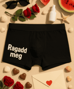 Napszemüveg, fürdőruha alsó, szív alakú dekorációk, vízmelónya, virágok, napozószerek, romantikus ha.