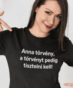 Vicces póló a törvény választható névvel