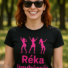 Réka lánybúcsúja feliratos női póló, színes és vidám stílusban, parkban készült fotó.