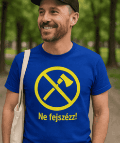 Környezetbarát, újrahasznosított anyagból készült póló, figyelemfelkeltő felirattal.