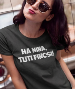 Vicces póló tuti fincsi egyedi névvel